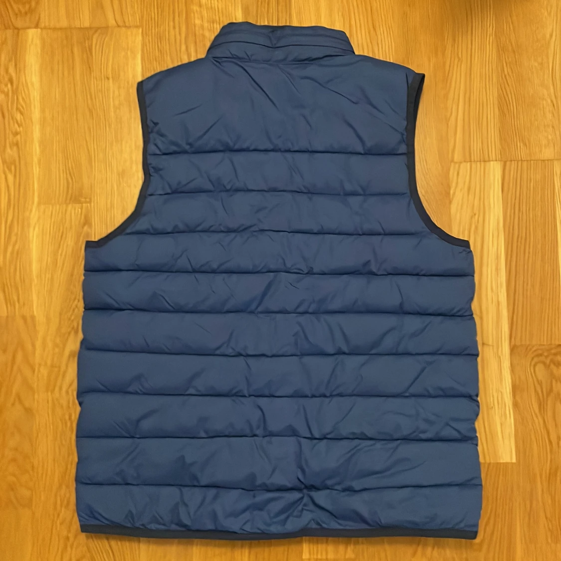 Blå dunväst från Converse - 90