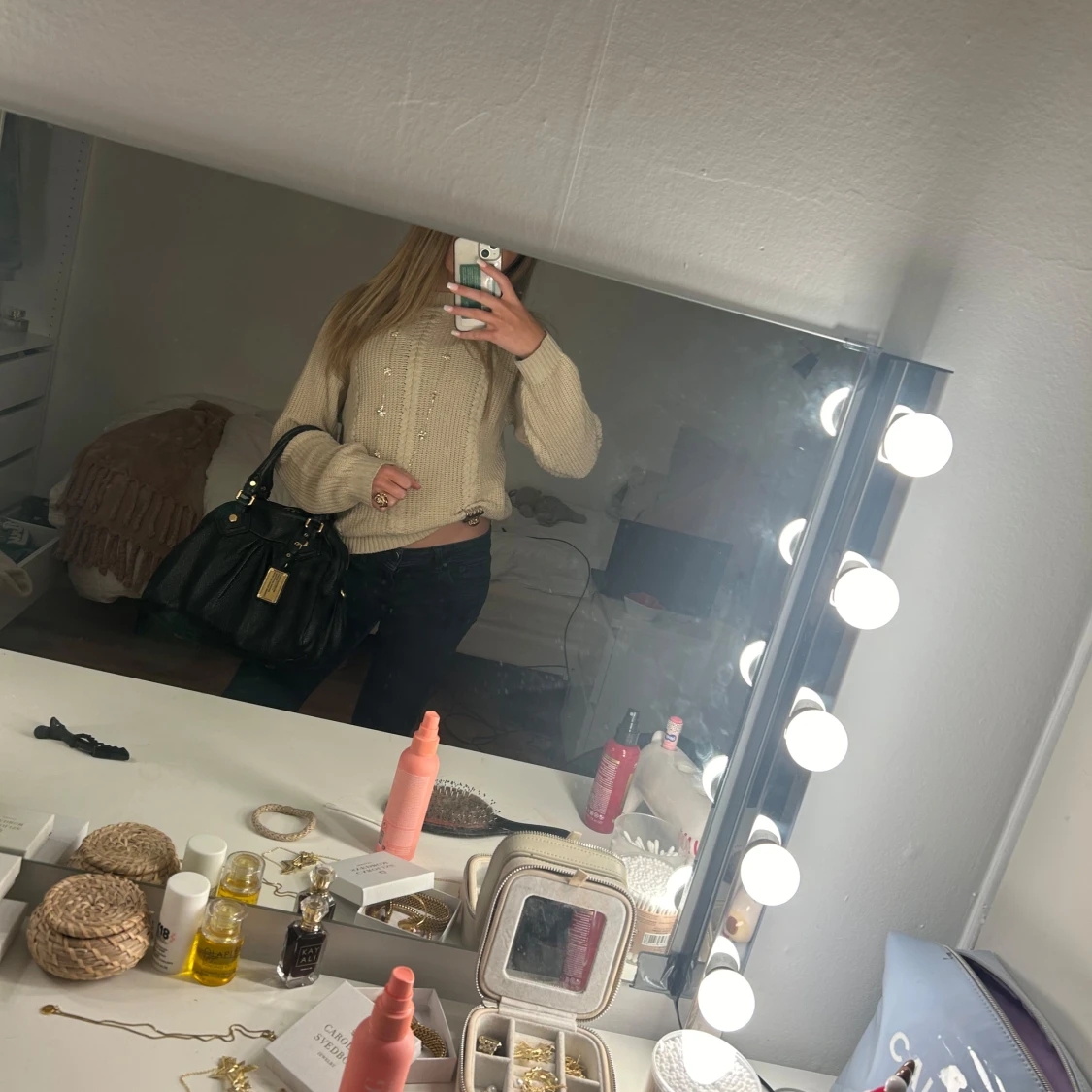 Beige stickad tröja - 90