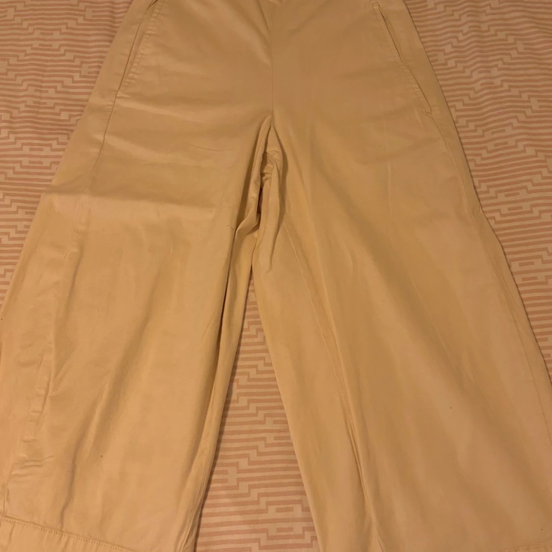 Beige byxor från kay day