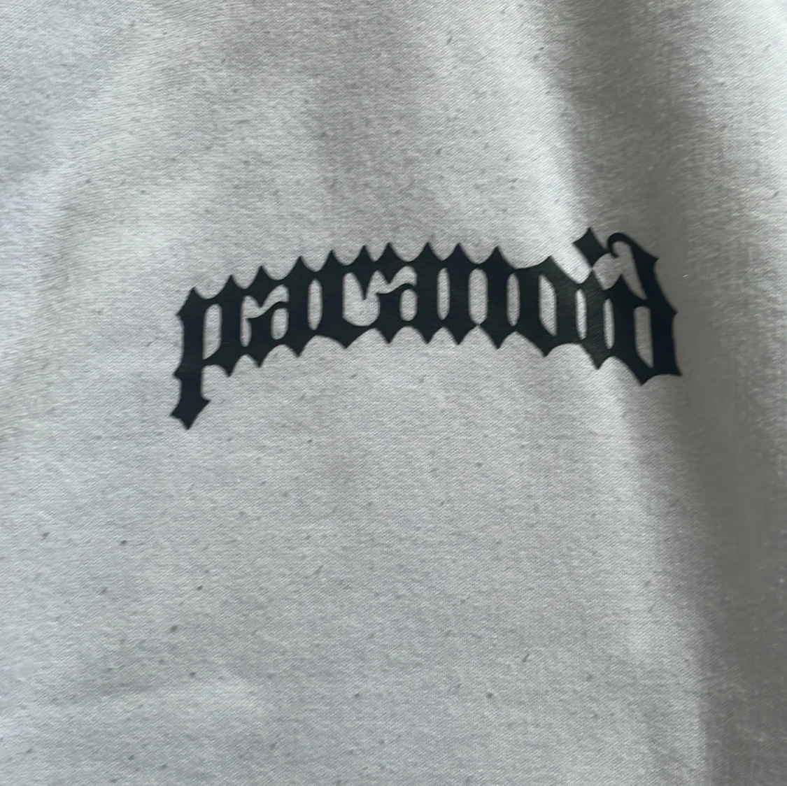 Vit hoodie med tryck - 91