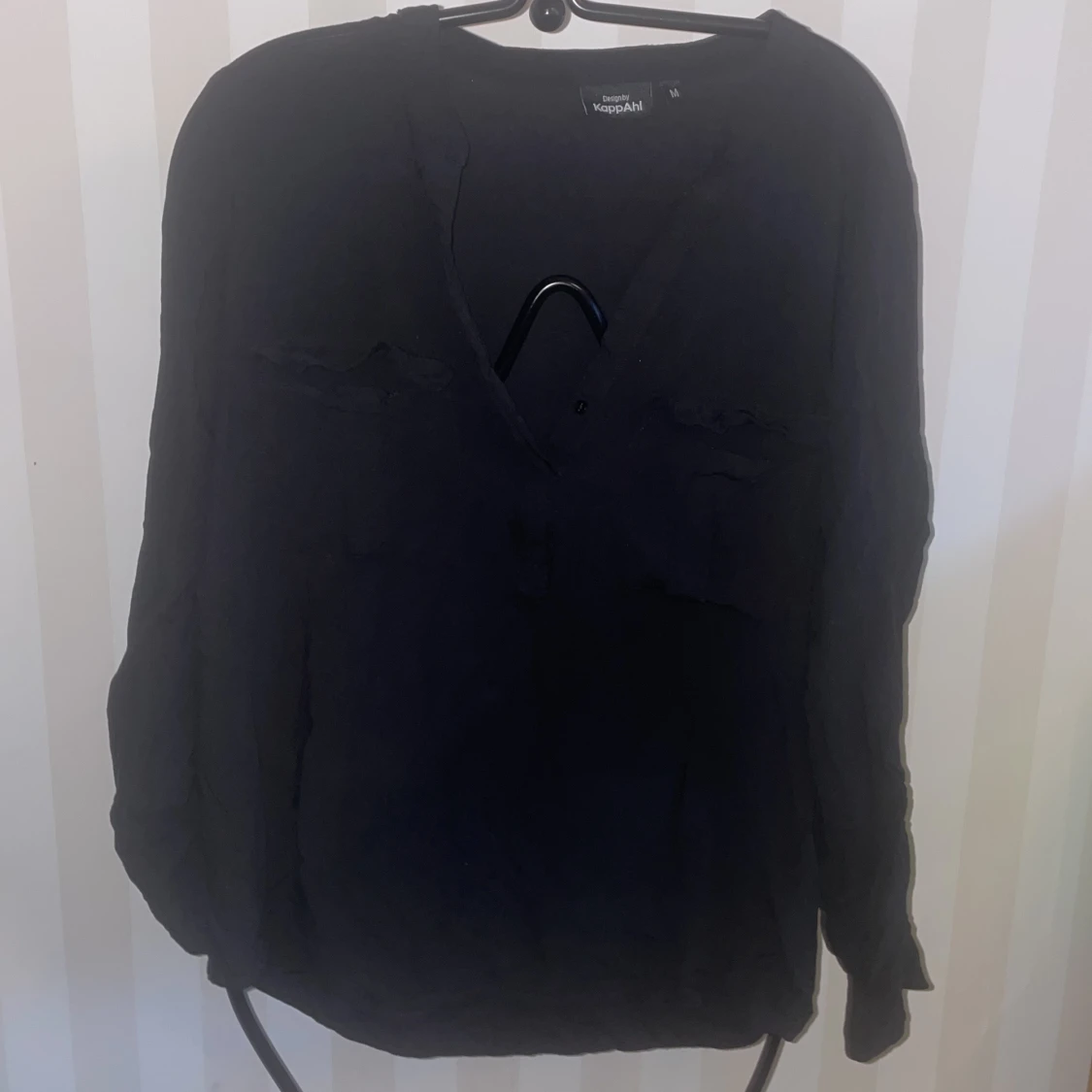 Svart långärmad skjorta från KappAhl