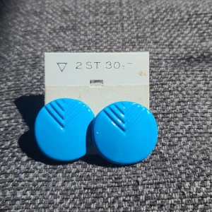 Örhängen  - Säljes pga aldrig andvänt, 