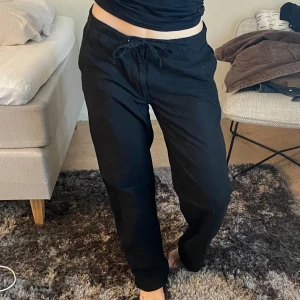 Linnebyxor - Svarta linnebyxor💕