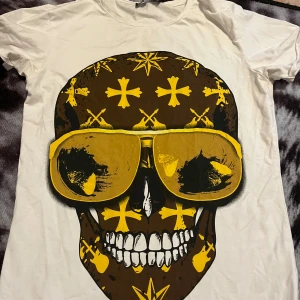 Säljer ba den - En fint tröja att ha på sig 