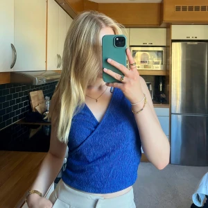 Blå blus - Fin topp i bra skick! Som jag har sytt in🥰