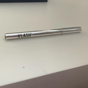 Eyeliner från xlash  - Helt oanvänd, aldrig testat. Fick i present men kom aldrig till användning 💕kostar 120kr säljer för 19kr