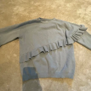 Zara tjocktröjan  - Jätte gullig tjocktröjan som inte kommer till användning 