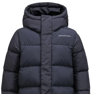 Peak performance jacka lång 💕 - Superrr fin! Måste sälja eftersom den blivit för liten, storlek: 150 💕 använd ett par gånger ser ut o va helt ny! Priset kan diskuteras, orginal pris: 2539 kr