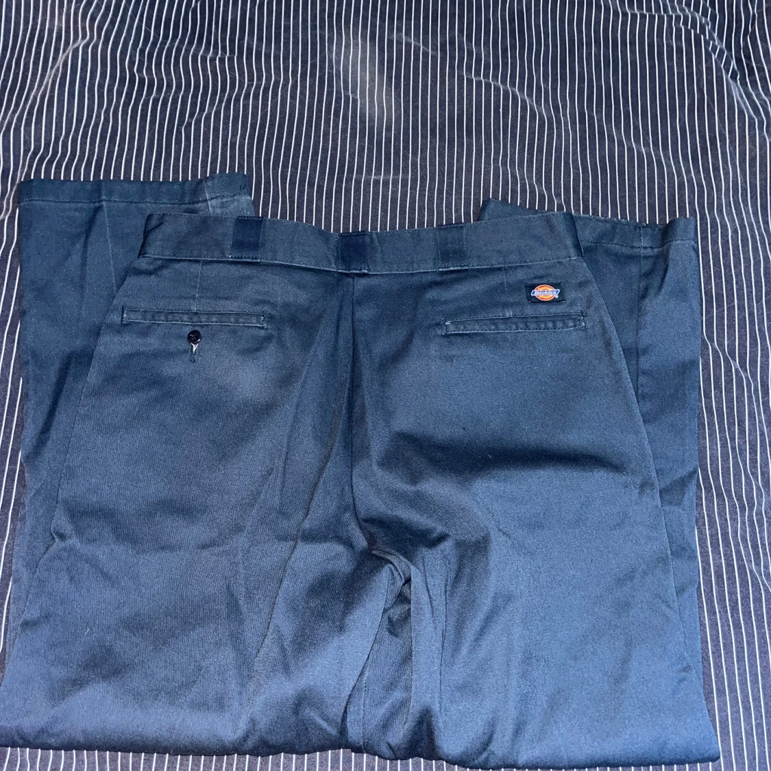 Mörkblå byxor från Dickies