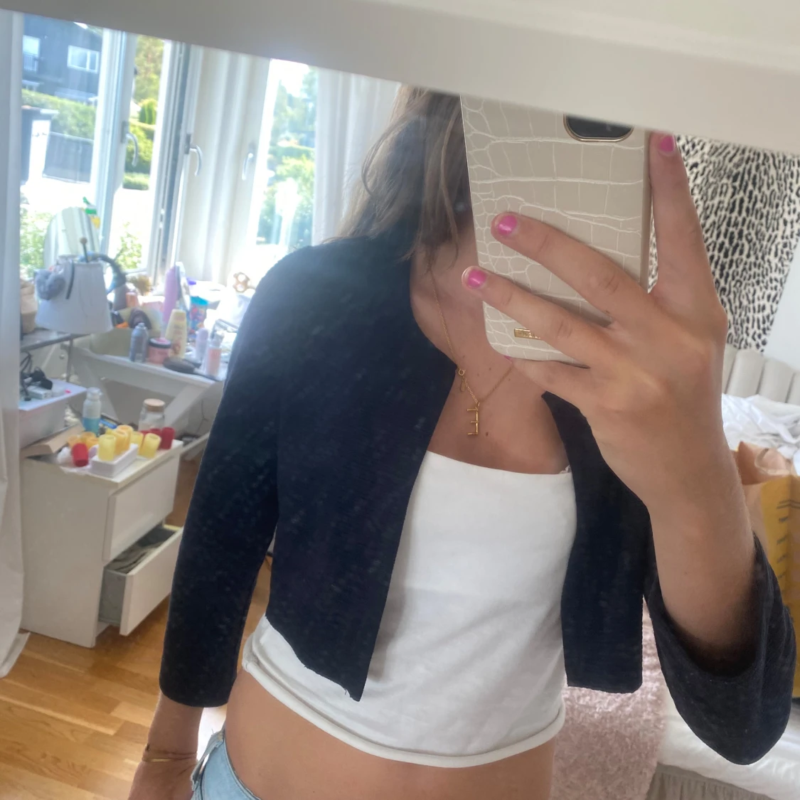 Svart croppad jacka från ONLY