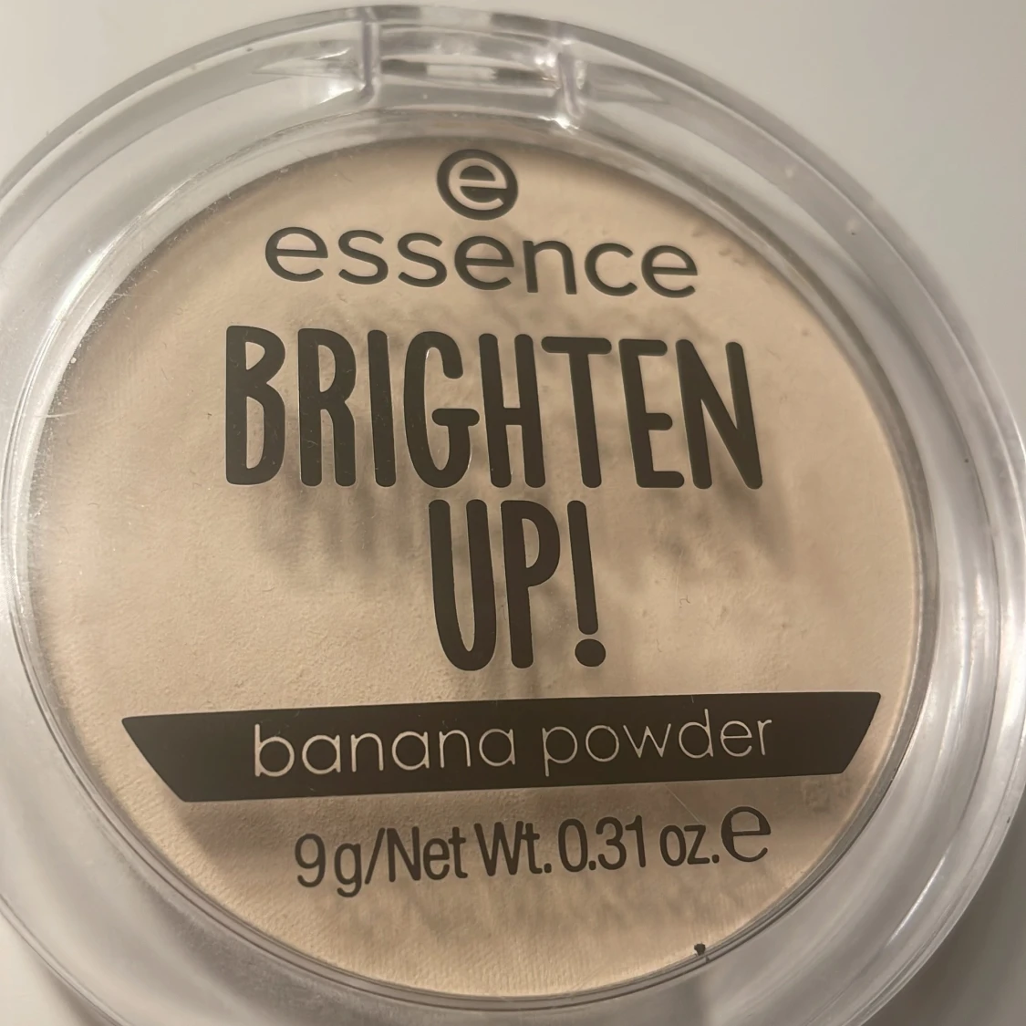 Essence Brighton up! ( banana powder) - 93