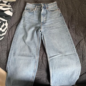 Mid Rise jeans  - Mid Rise jeans från monki i bra skick 💓