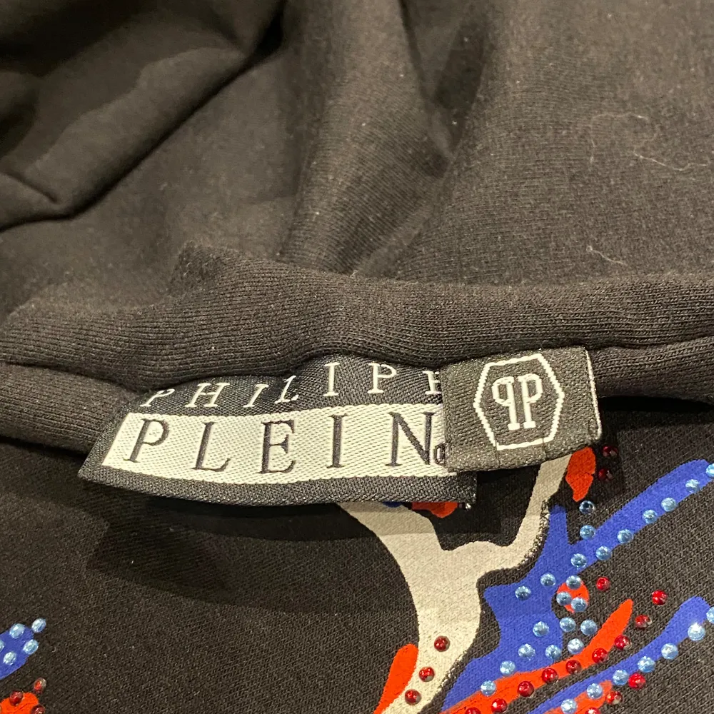 Helt nya philipp plein PP shorts, sitter som storlek L. . Shorts.