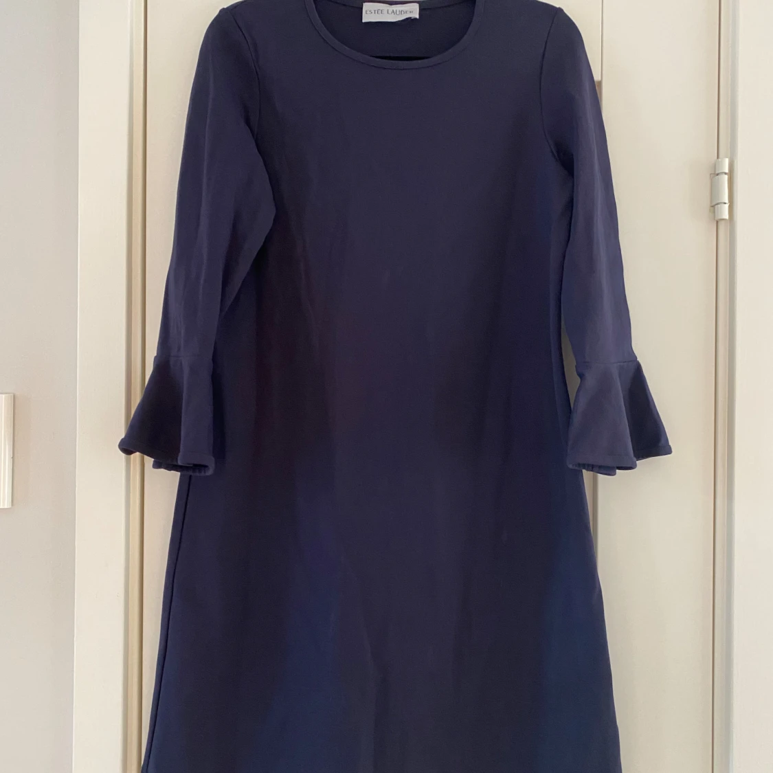 Marinblå klänning från Estee Lauder i strl S