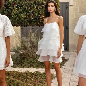 Studentklänning kami mini dress by malina - Säljer min studentklänning från by malina i modellen ”kami mini dress” storlek S. Den är jättefint skick, använt en gång