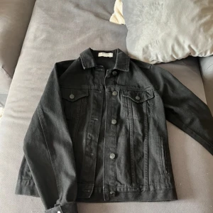 Jeans jacka - Använd ngn gång