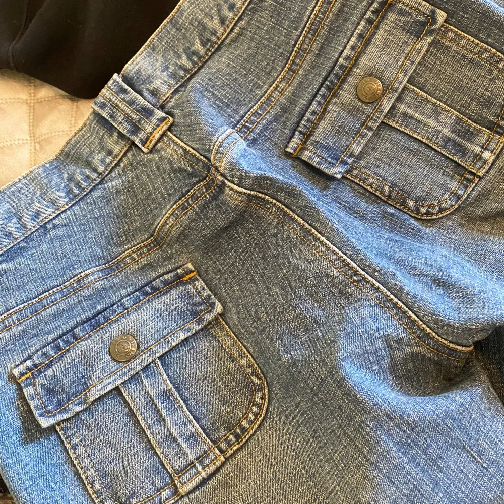 Rare jeans från Ralph Lauren, helt i nyskick då jag aldrig använt de pga för stora!  Midjemått ca 38 cm. Jeans & Byxor.