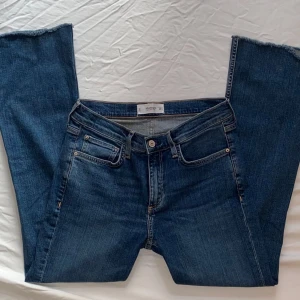 Mango Jeans🐆✨🍸 - Jättefina Jeans från mango✨💋⭐️ Midja: 36 cm💋 Innerbenslängd: 66 cm🍸