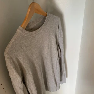 Tröja  - Snygg och skön tröja från zara. Sick 8/10  Pris kan diskuteras 😊