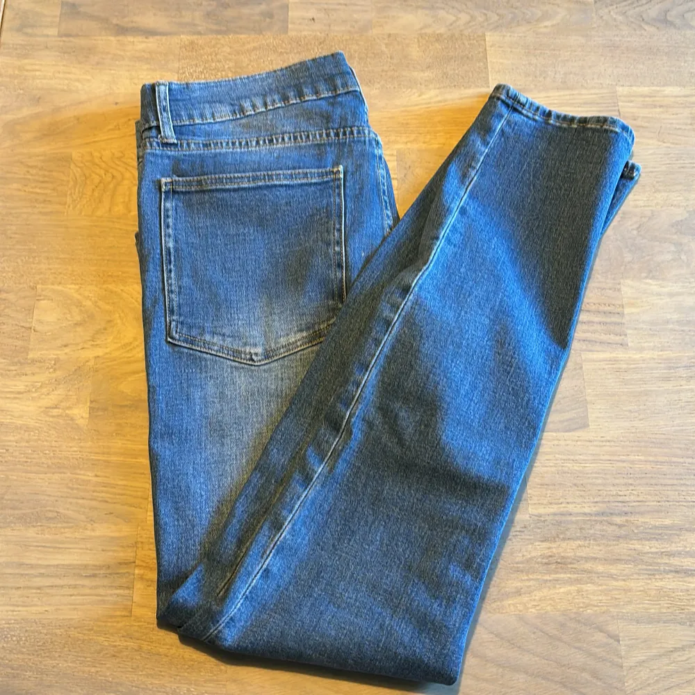 Tja säljer nu dessa sjukt sköna cheeap monday jeans då dom inte passar längre, skick är 9/10 inga defekter, vid mer funderingar är det bara att höra av sig . Jeans & Byxor.