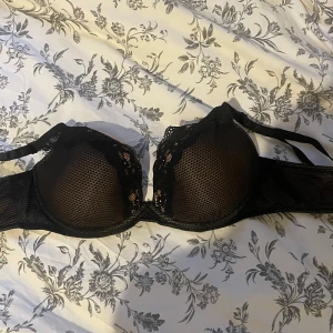 Jätte fin bh - Köpte den från selpy men den var för stor runt om