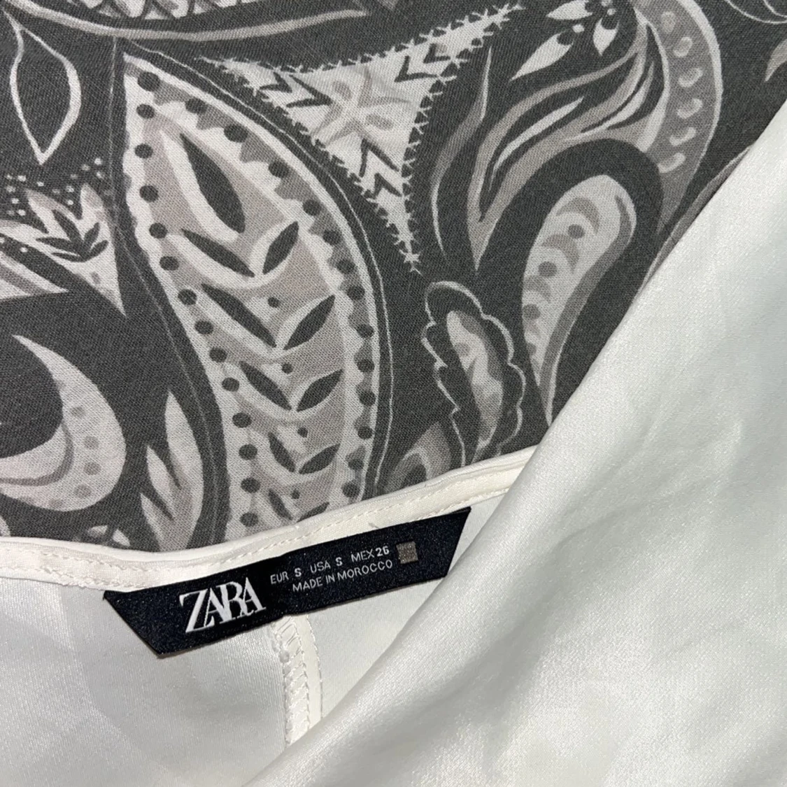 Zara topp i silke!  - 90