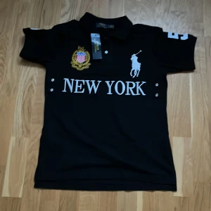 Chief keef newyork polo - Helt ny med tag va för liten för mig så säljer den Pris kan diskuteras köpte för 2200