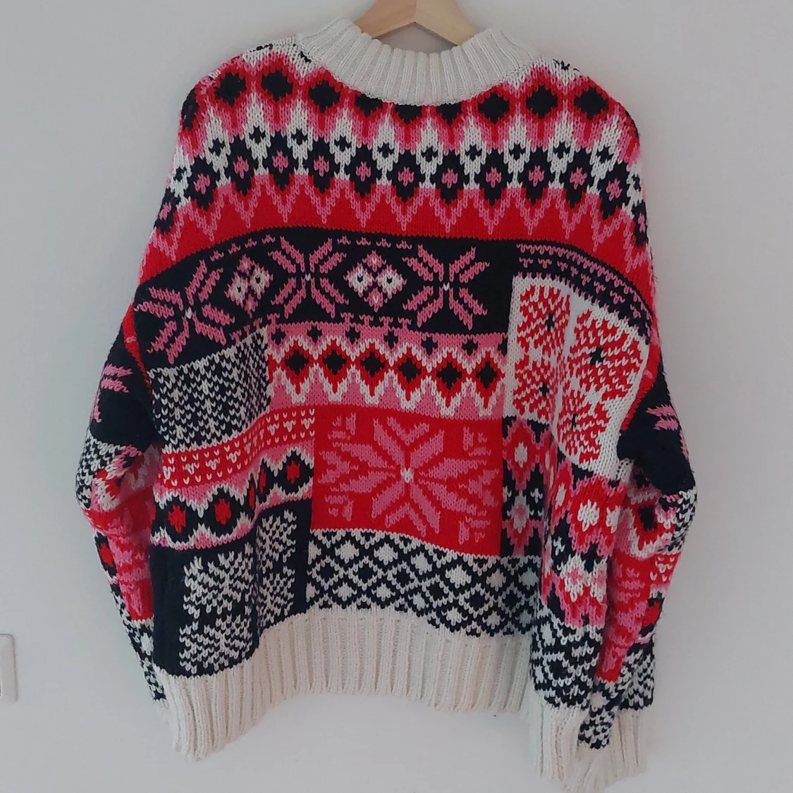 Färgglad stickad tröja från H&M - 90