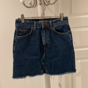 Jeanskjol - Blå jeanskjol 