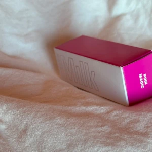 Milk Makeup Läppglans  - Färg ”Pink Magic” 🤗💕