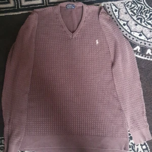 Ralph Lauren stickad tröja - Säljer min RL tröja efter som att den inte används ofta. Har ni frågor är det bara att höra av sig. Pris kan diskuteras