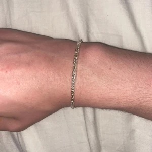 Äkta silver armband - Ett snyggt silver armband med stämpel på. Pris kan diskuteras