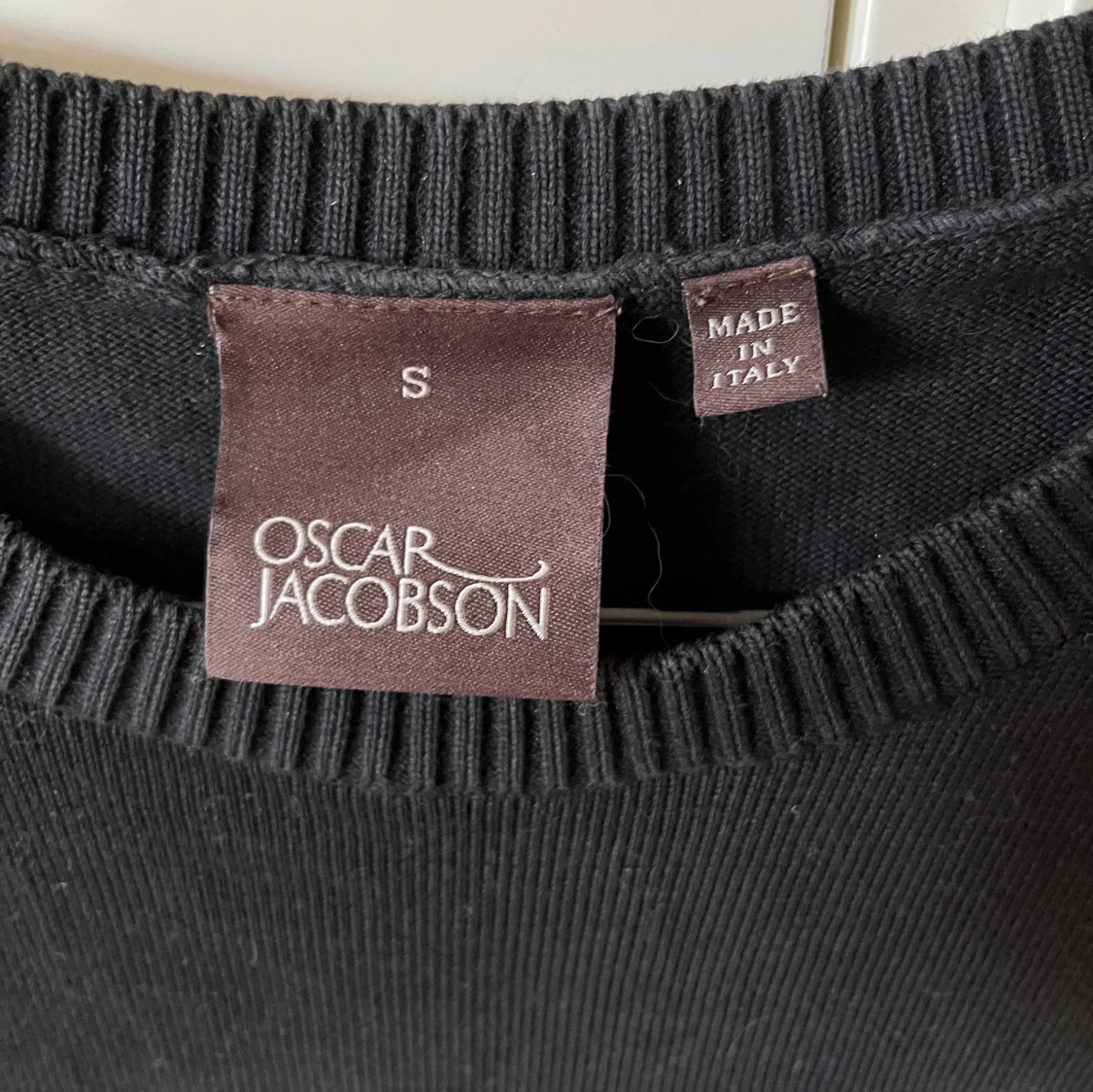 Svart tröja från Oscar Jacobson - 90