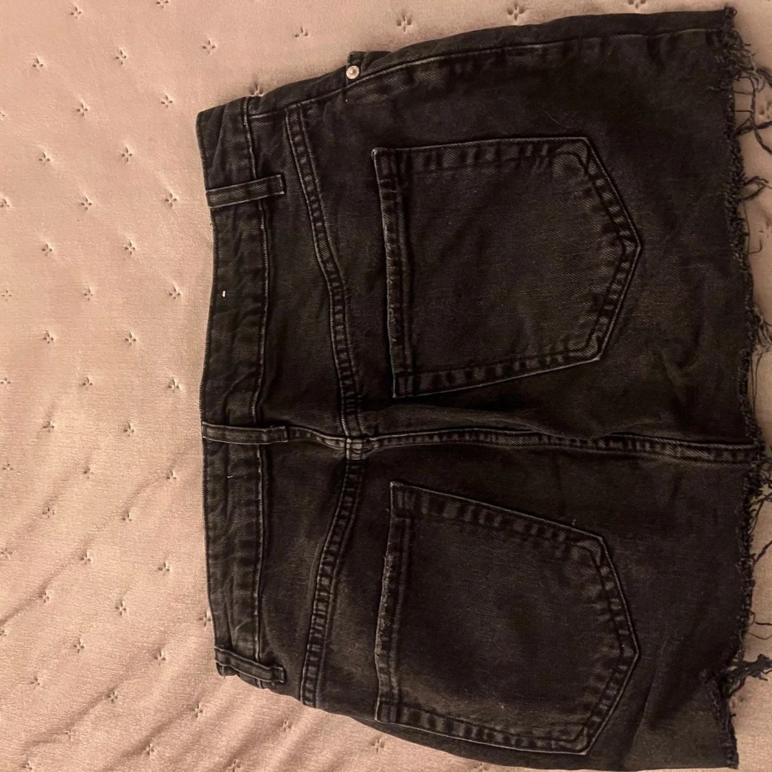 Svart jeanskjol från Pull&Bear - 90