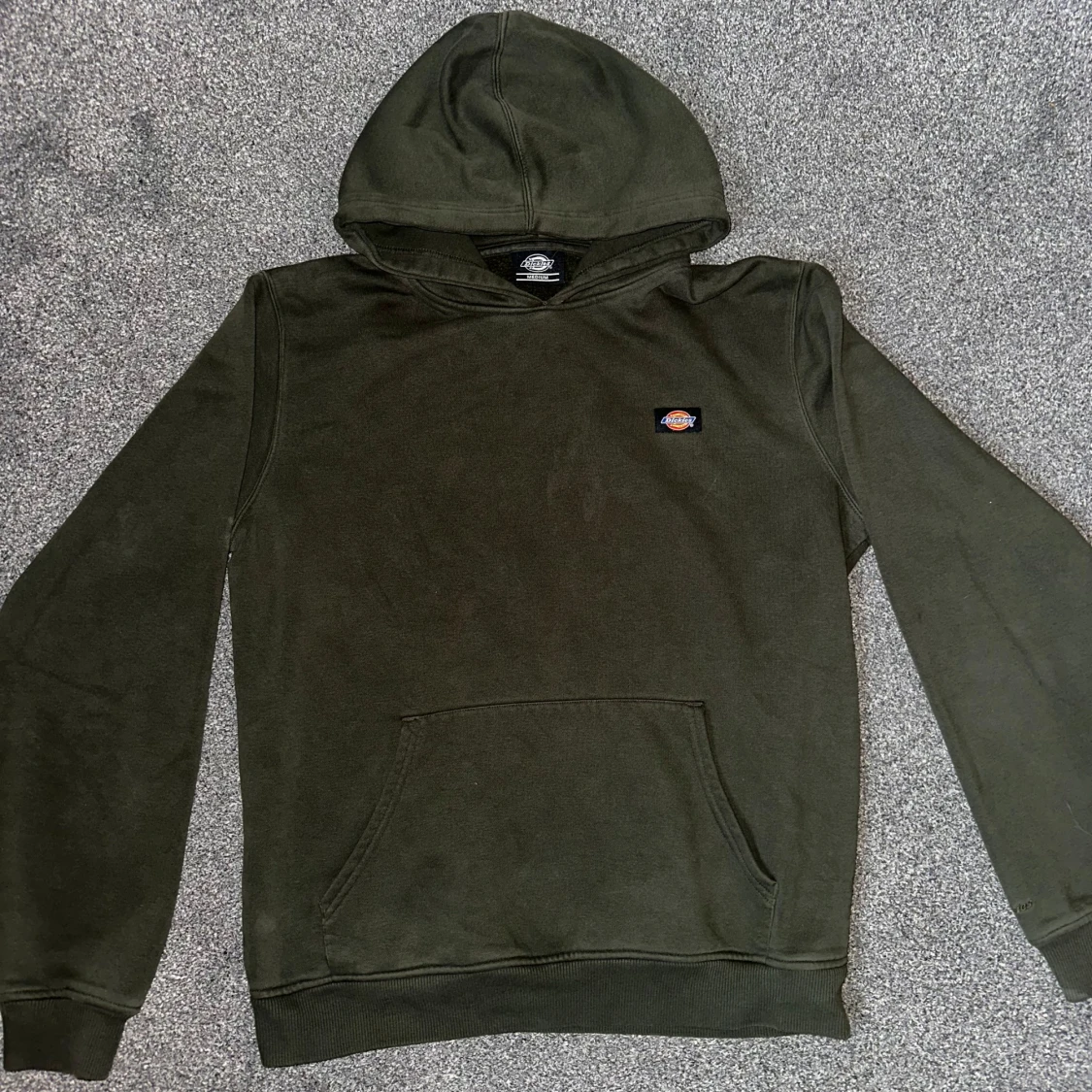 Grön hoodie från Dickies