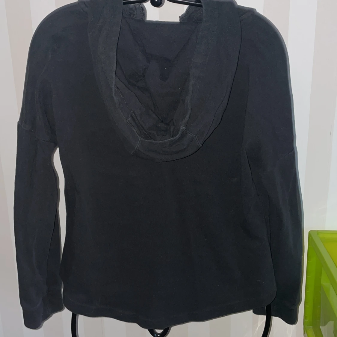 Svart huvtröja från Puma - 92