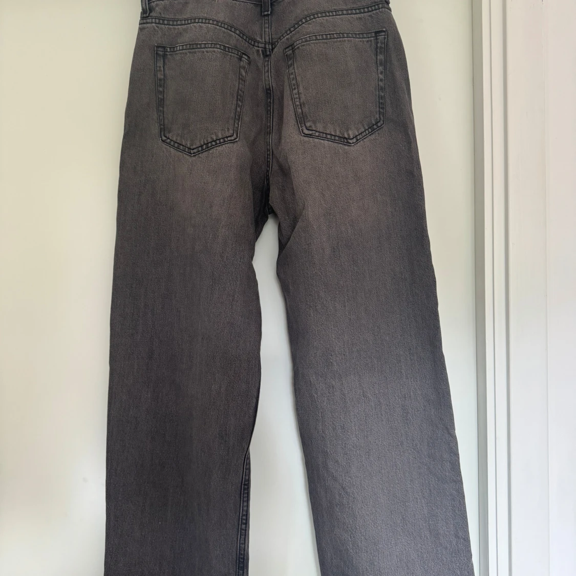 Weekday Galaxy Loose Straight. Stl 28/32 - 90