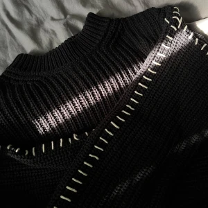 Stickad tröja - Säljer denna superfina stickade tröja ifrån Gina Tricot då den tyvärr endast kommit till användning ett fåtal gånger 💕 nyskick!! Går ej att köpa längre, Nypris - 459 kr 