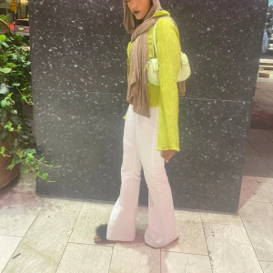 Kostymbyxa - Kostymbyxorna är nya från zara för 499kr men jag säljer den för 100kr missa inte