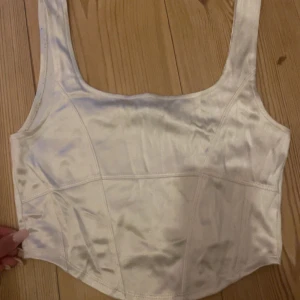 Tröja  - Säljer denna fina toppen från hm 