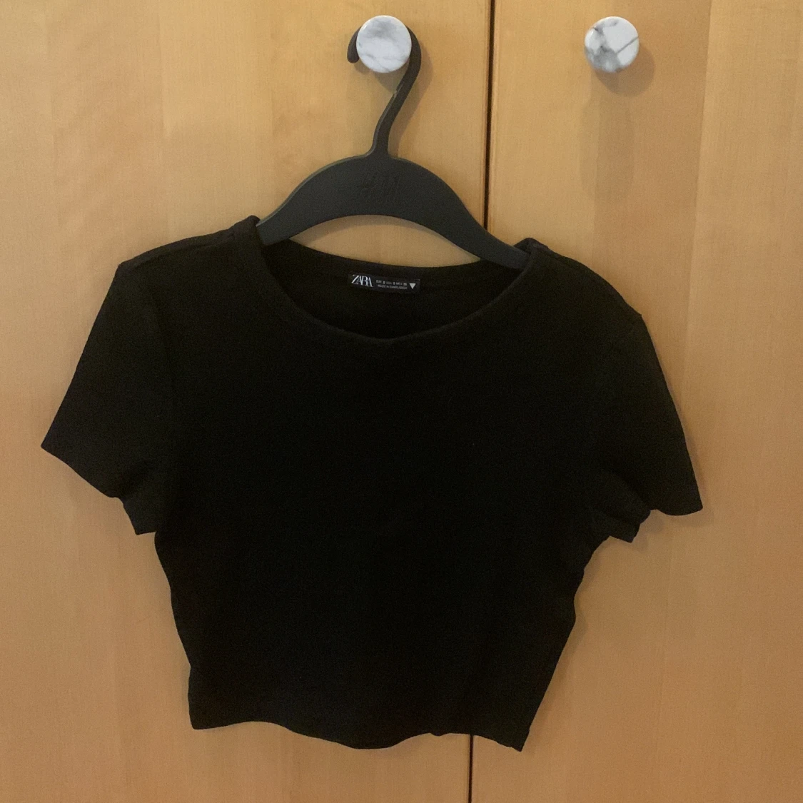 Svart croppad topp från Zara