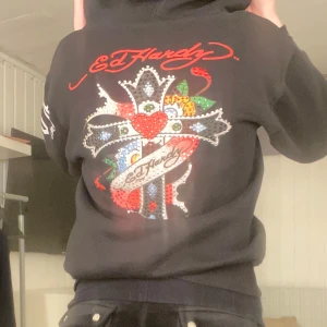 Ed Hardy hoodie  - Jätte snygg ed Hardy hoodie💖