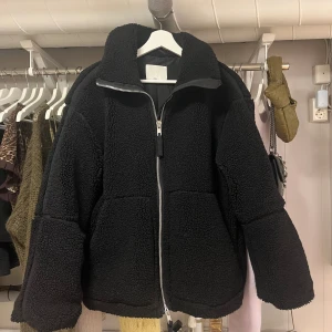 Teddyjacka - Perfekta jackan till hösten 🩷