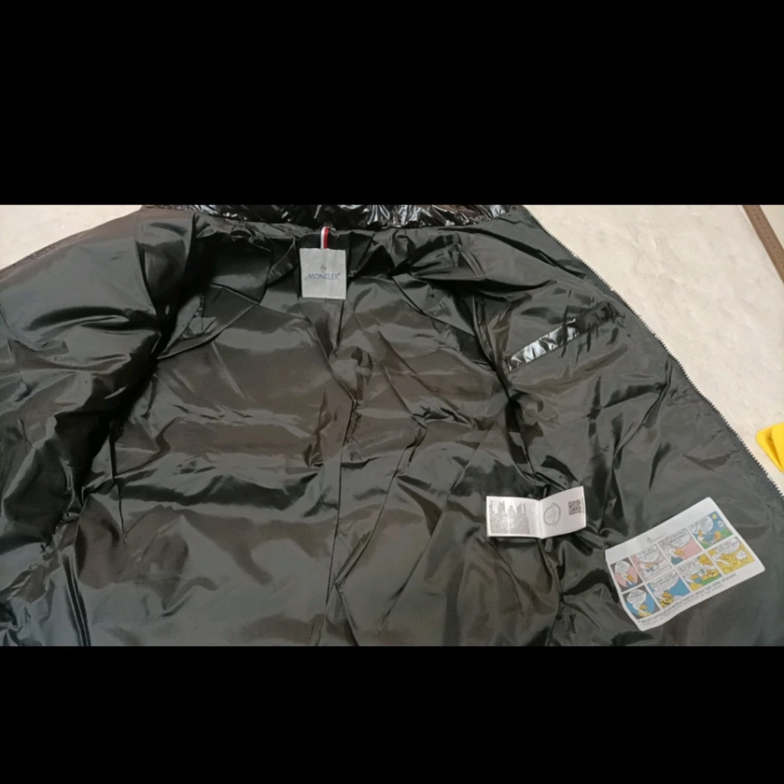 Svart pufferjacka från Moncler - 90