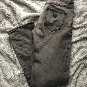 Abrand Jeans✨✨ - Jättebra skick🎀 Nypris ca 1000kr☺️ 