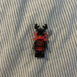 Stone Army Warrior - Lego Ninjago   - Bra skick