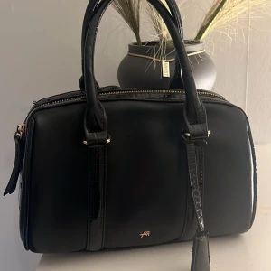 Handväska  - Jättefin handväska från Anna Field✨ 