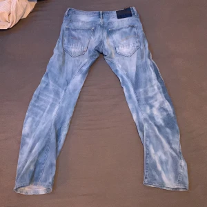 G-star jeans - Flared G-stare jeans.  Bra skick