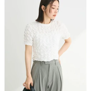 topp från vero moda  - Broderad topp från vero moda