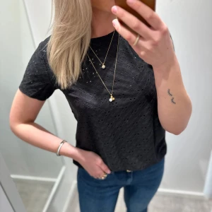 JDY tröja - En snygg jdy tröja med storleken xs. Ny skick och använd få antal gånger❤️